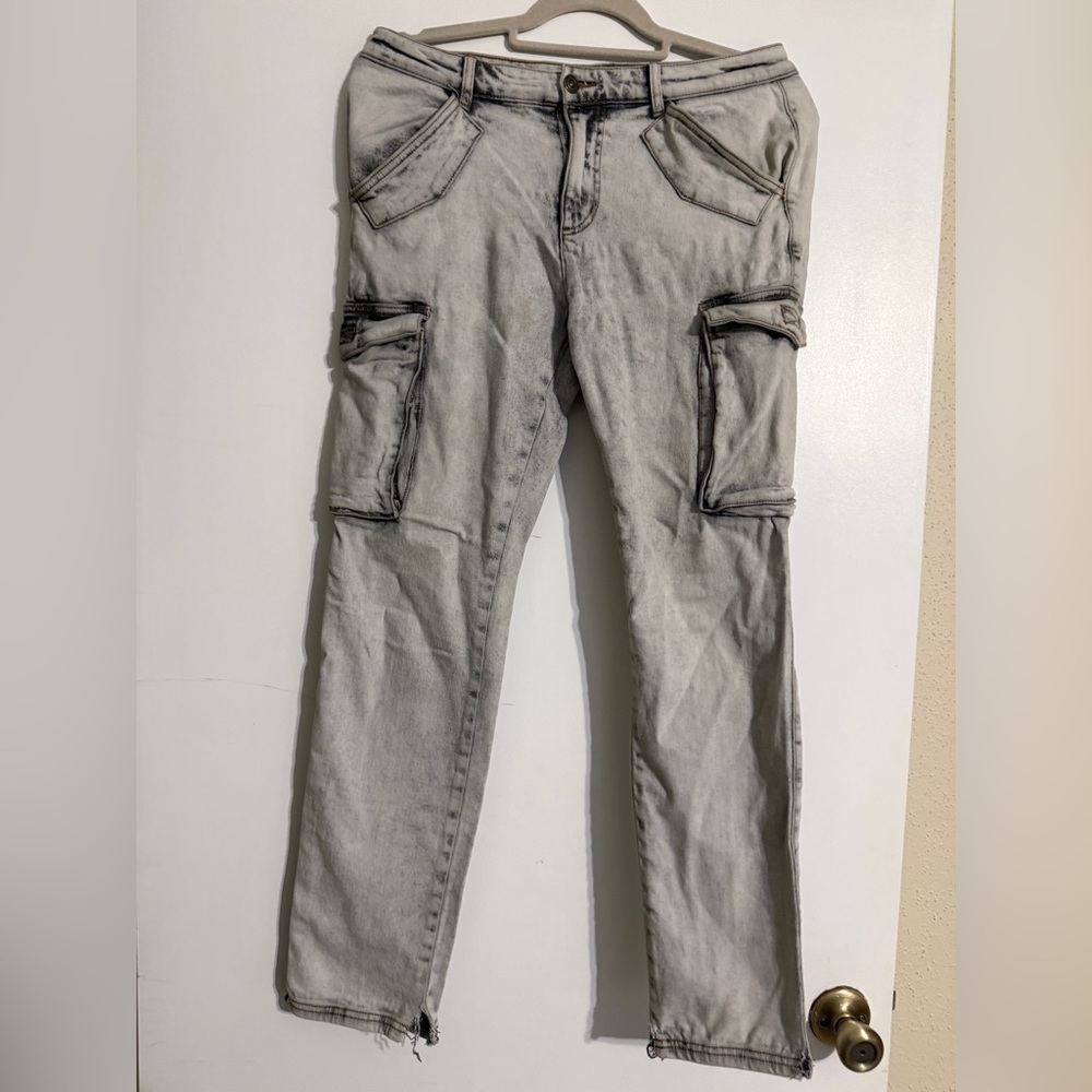 Forever 21 Men's Gray Relaxed Jeans